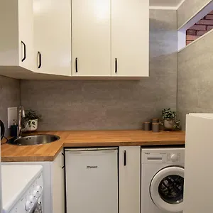 https://apartament-fifi.warsawhotelspoland.com